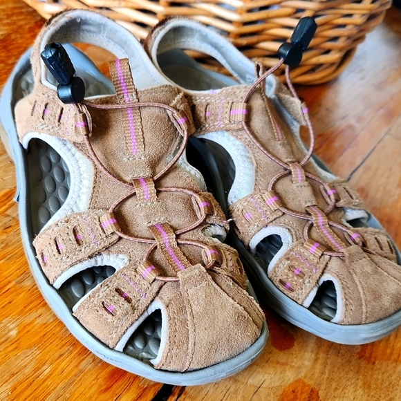 PRIVO Suede Fisherman Sandal SZ 6 Tan Pink - Picture 1 of 11